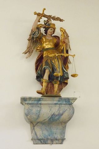 Arcángel San Miguel que pesa las almas