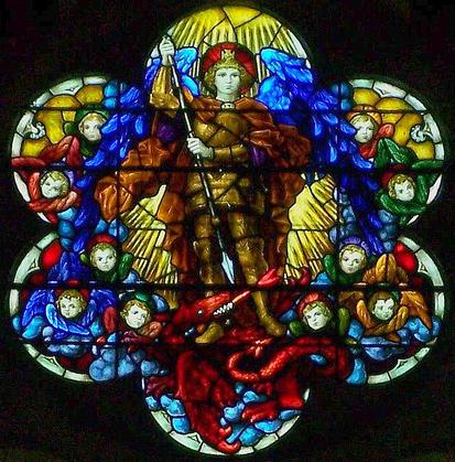 San Miguel Arcángel sometiendo a la bestia