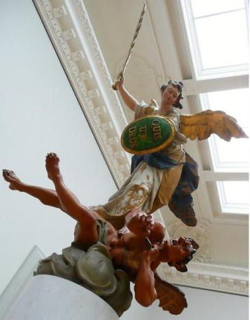 San Miguel Arcángel venciendo a Satanás