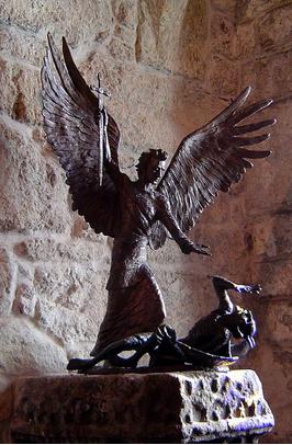 San Miguel Arcángel venciendo al ángel caído