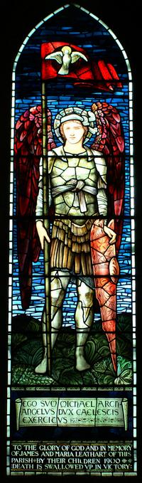 San Miguel Arcángel y el Espíritu Santo