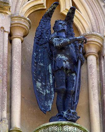 San Miguel Arcángel como vencedor