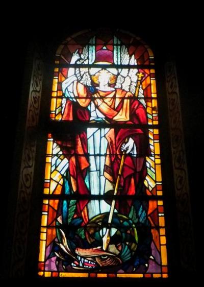 San Miguel Arcángel derrotando a la bestia