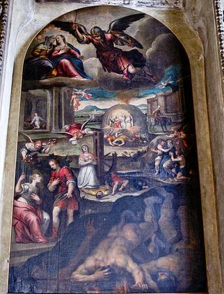 San Miguel Arcángel observando desde los cielos