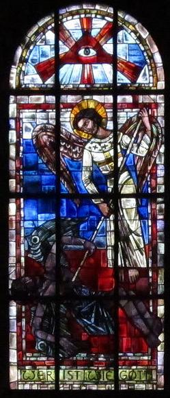 San Miguel Arcángel y el ojo de la providencia