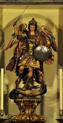 San Miguel Arcángel luchando contra la bestia