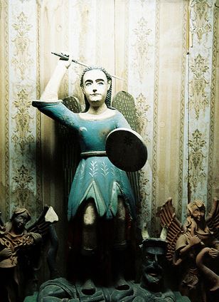 San Miguel Arcángel venciendo a Lucifer