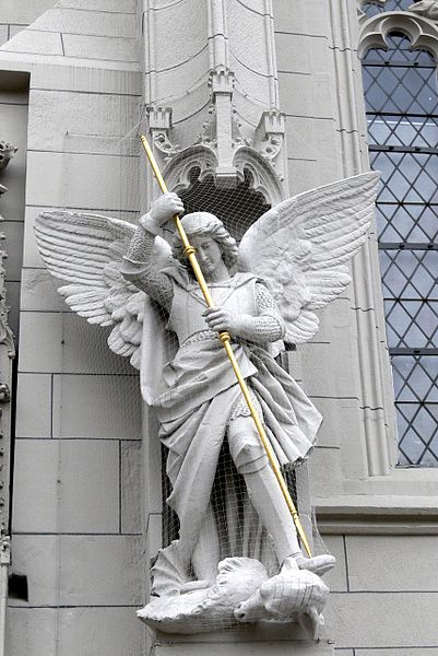 San Miguel Arcángel venciendo al dragón