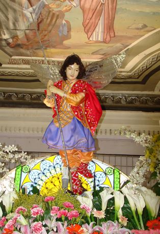 San Miguel Arcángel en procesión
