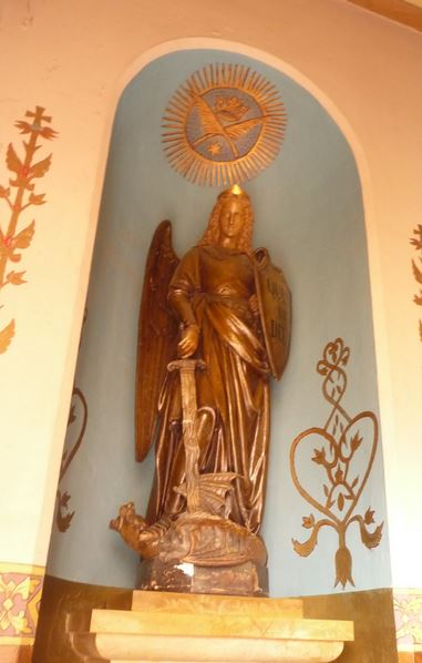 San Miguel Arcángel venciendo al dragón