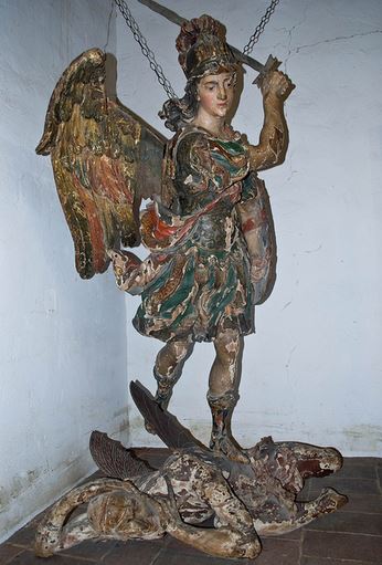 San Miguel Arcángel en lucha contra Satanás