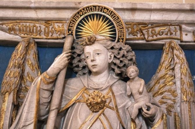 San Miguel Arcángel en Alabastro