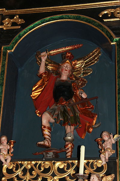 San Miguel Arcángel con la balanza