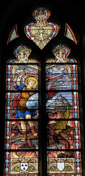 San Miguel Arcángel luchando contra Satanás