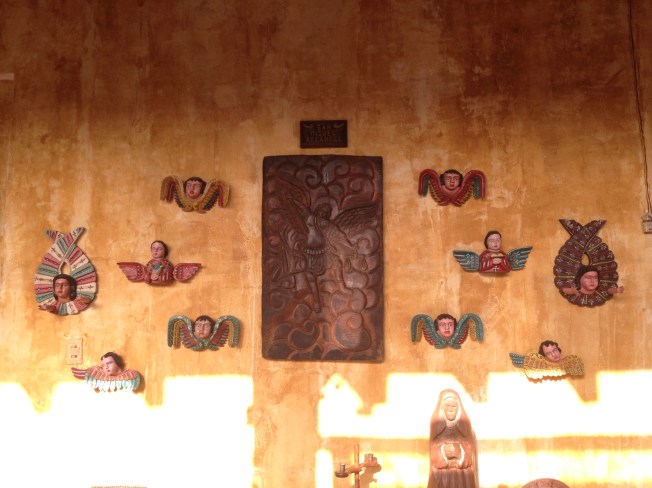 San Miguel y los coros celestiales