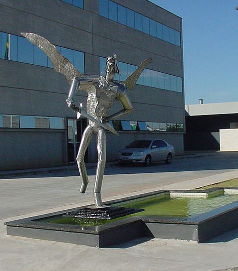 San Miguel Arcángel con su espada