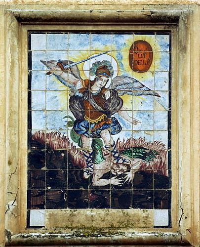 Arcángel Miguel derrotando a la bestia