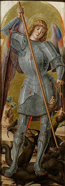 Miguel Arcángel con su espada y su balanza
