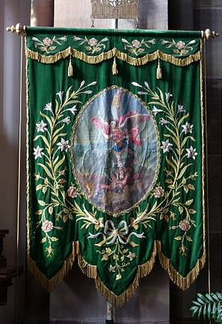 estandarte-de-san-miguel-arcangel