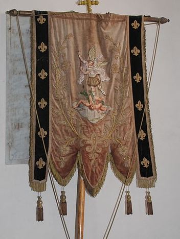 estandarte-de-san-miguel-arcangel