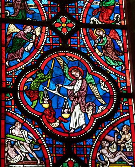 vitral-del-arcangel-pesador-de-almas